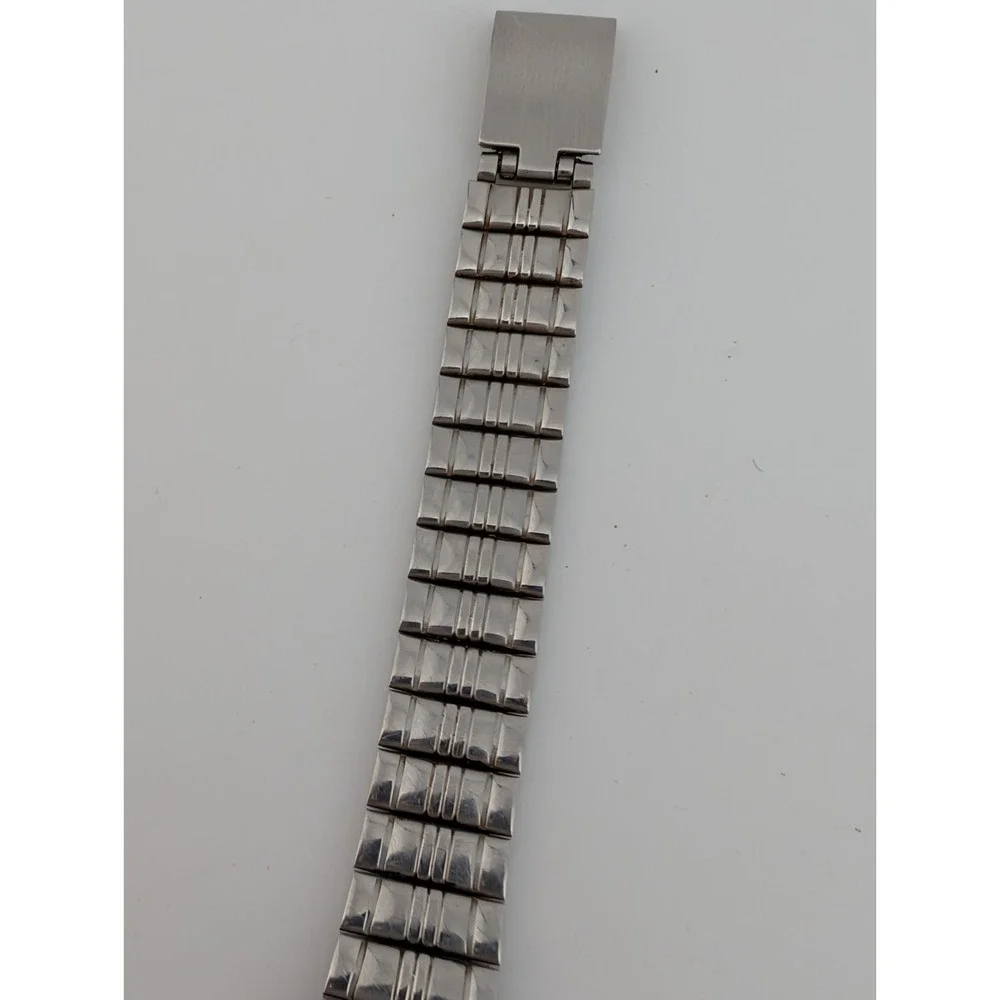 Timex‎ Watch Women 24mm Silver Case Easy Reader Adjustable Band- New Battery